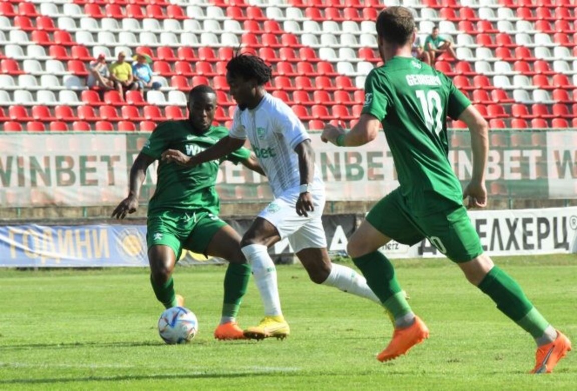 Груба грешка в отбрана вгорчи дебюта на новия треньор на „Берое“