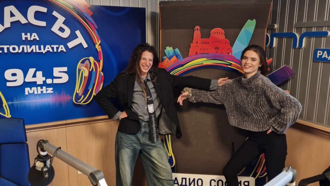 Актрисите Велина Георгиева и Анастасия Жовтодид