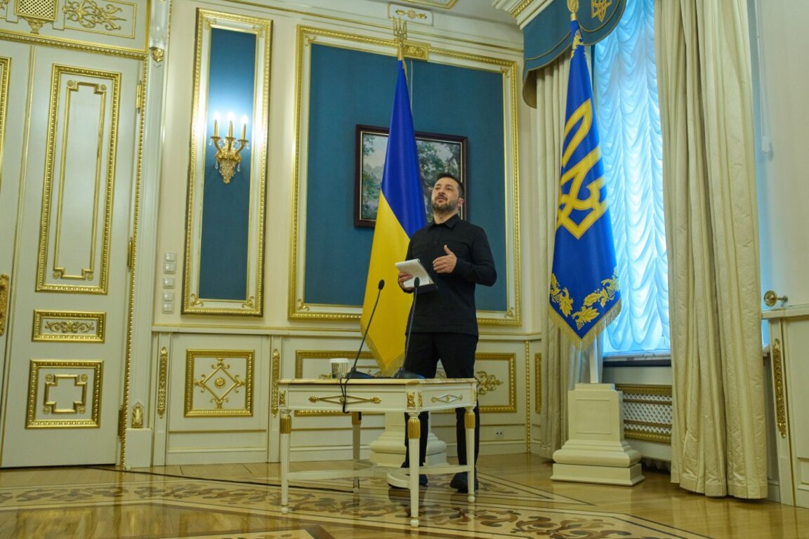 Украинският президент Володимир Зеленски обяви, че предстоят промени по върховете на най-важните енергийни компании в страната, които са разтърсени от голям корупционен скандал.