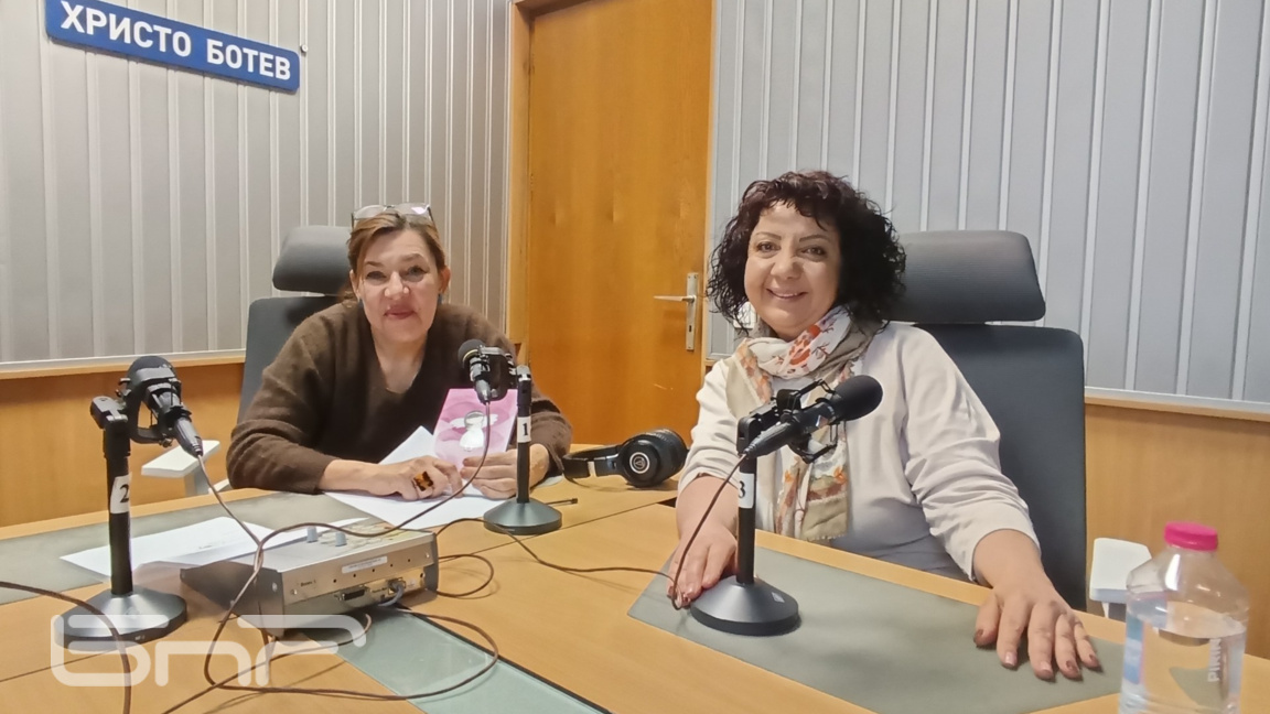 Радина Велчева и водещата на "Време за наука" - Василена Мирчева.