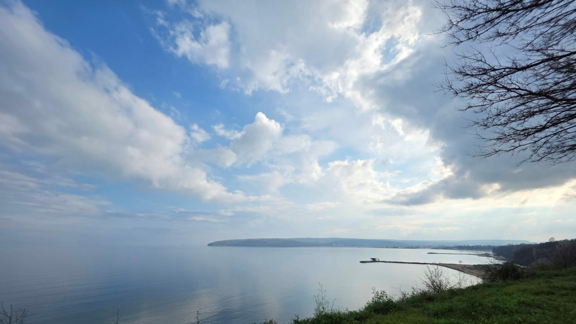 Морето, облаци и светлина, прогнозата за времето