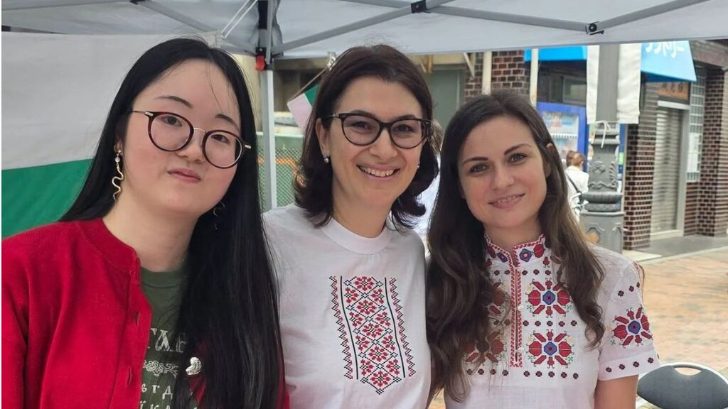 България разказа за кирилицата на Европейския ден на езиците в Токио