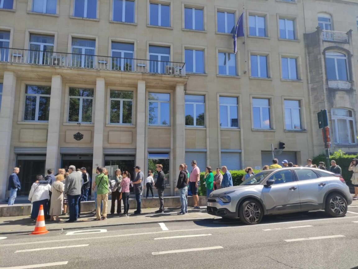 Опашка за гласуване в Брюксел