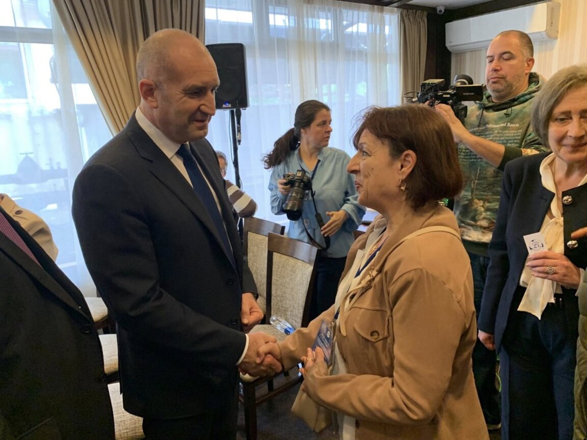 President Radev thanks the media for maintaining the connection between Bulgarian communities abroad and their homeland