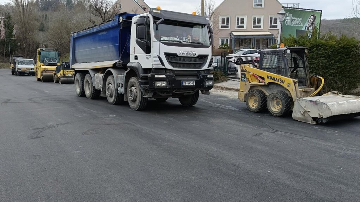 Отстраняват пропуски по пътя "Аспарухово" - "Галата", ремонтът не е приключил
