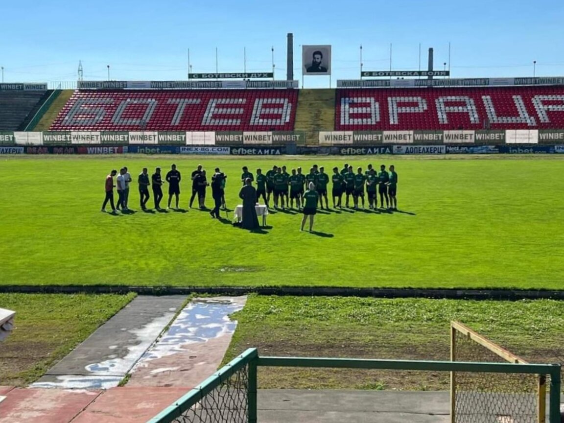 Ботев (Враца) договори спаринг със Славия