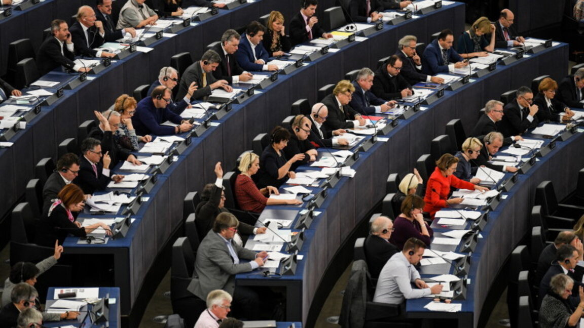 EP billigt Fortschrittsbericht über Nordmazedonien ohne „mazedonische Sprache und Identität“