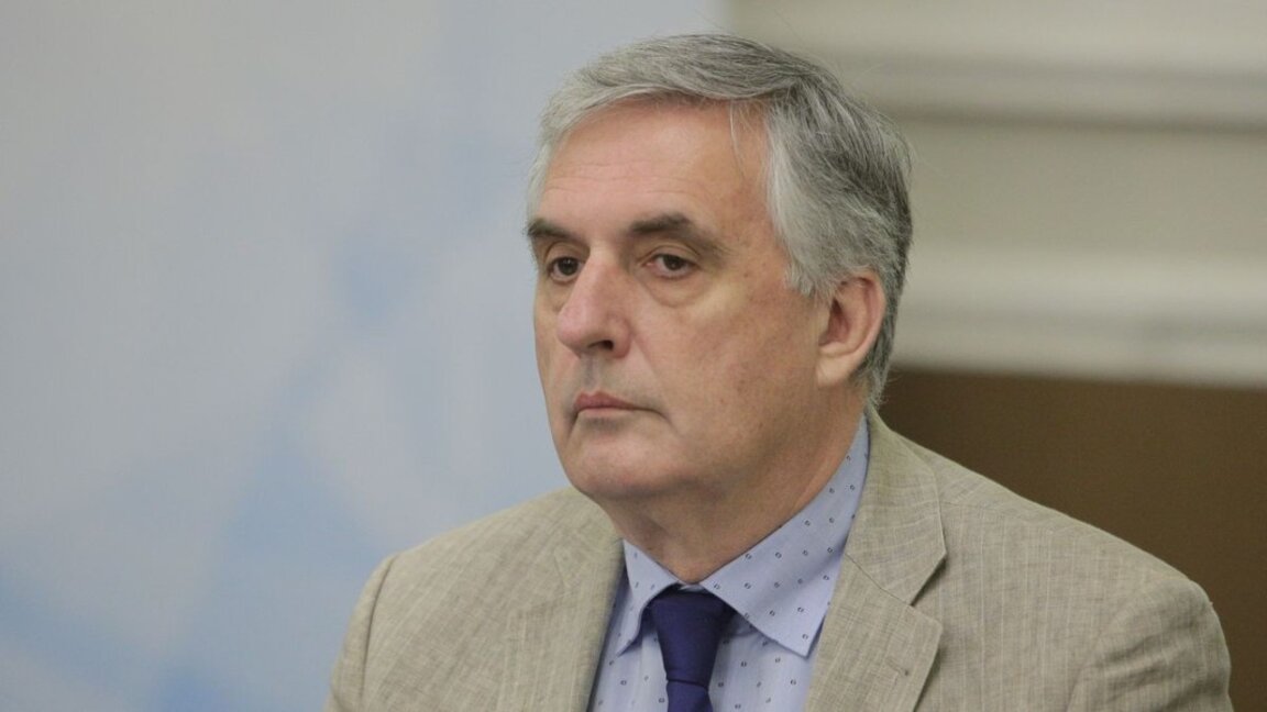 Ивайло Калфин