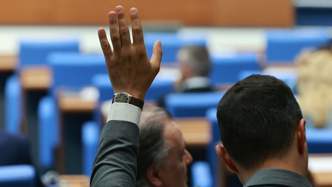 Milletvekilleri alkol ve uyuşturucu testine tabi tutulmayacak