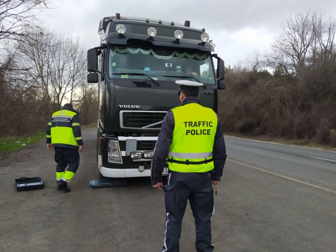 Започват проверки на товарните автомобили