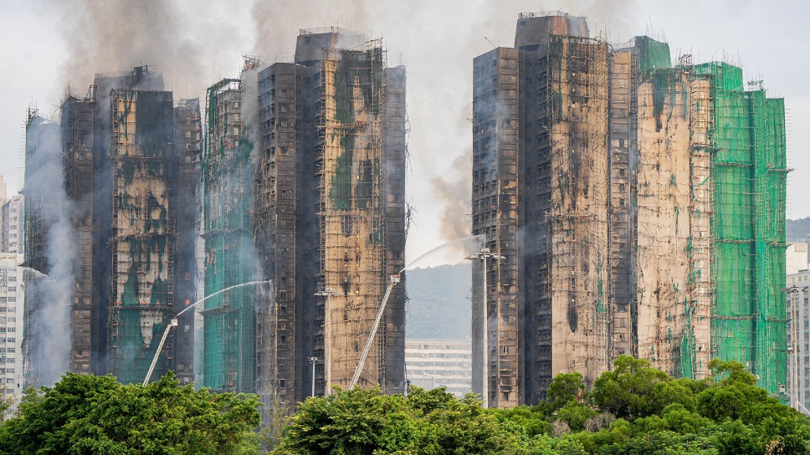 Най-малко 55 са жертвите на пожара в Хон...