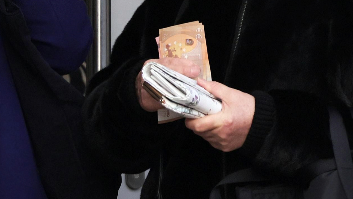 First pensions in euro – Bulgaria’s elderly adapt to the new currency