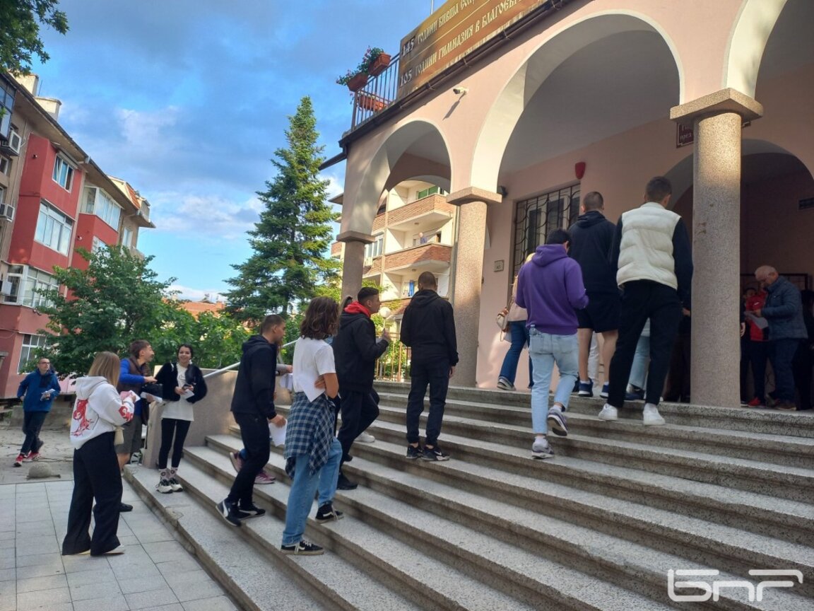 1407 зрелостници на втората матура в Благоевградска област, анулираха една работа