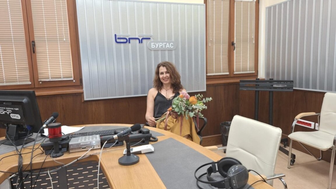 Веселина Михайлова събира най-екзотичните цветя в своите букети