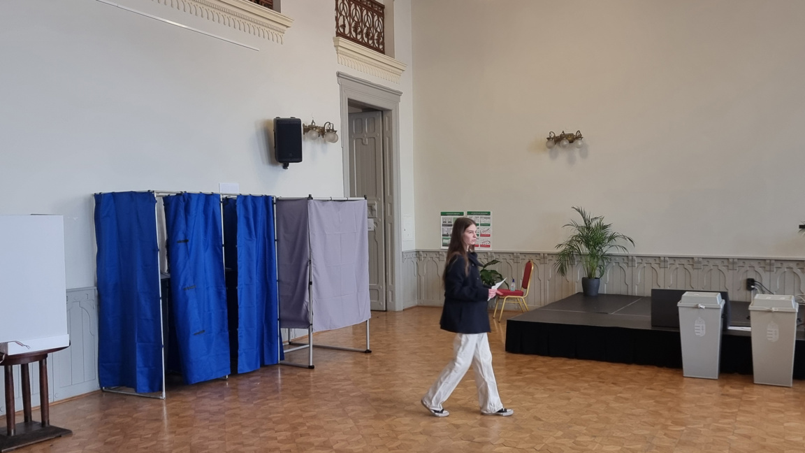 В изборна секция в Будапеща -  12 април 2026 г.