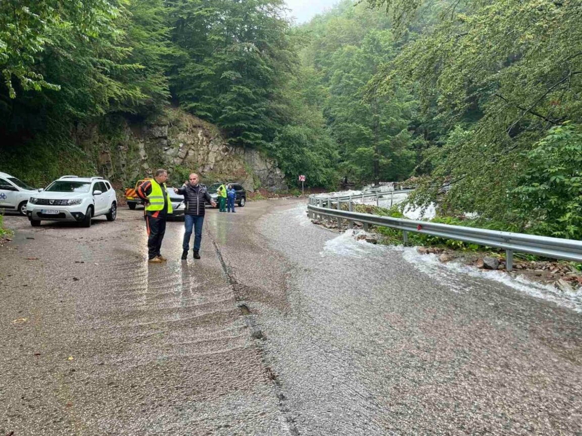 Tunnel unter dem Petrochan-Pass wieder auf der Agenda