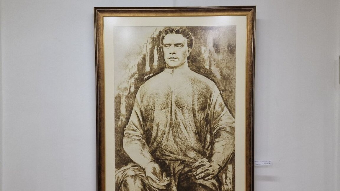 Галилей Симеонов одухотворяет в портретах память о болгарских национальных героях