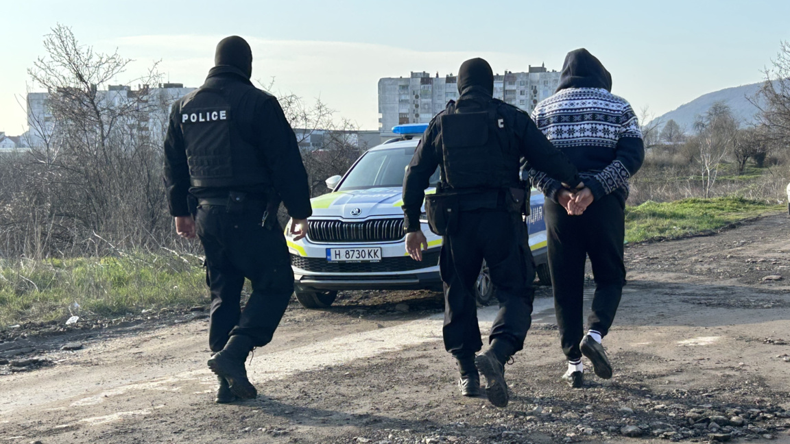 Трима са задържани за купуване на гласове в Шуменско