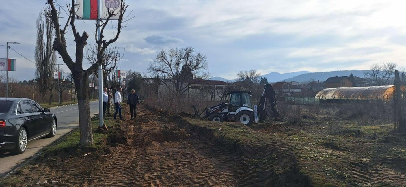 Започна ремонт по главната улица в Павел баня