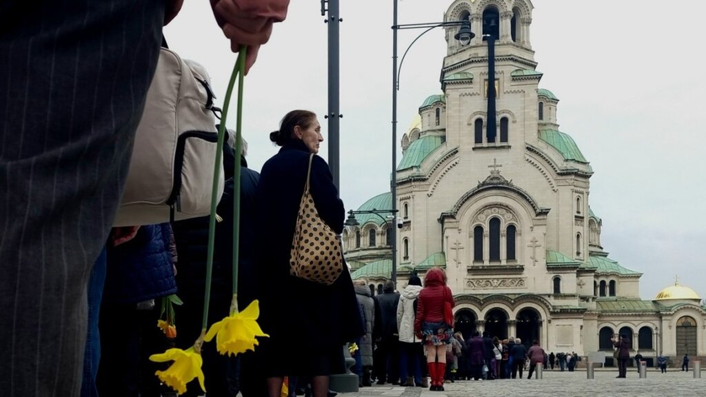 Стотици миряни изпращат патриарх Неофит в небесния му път