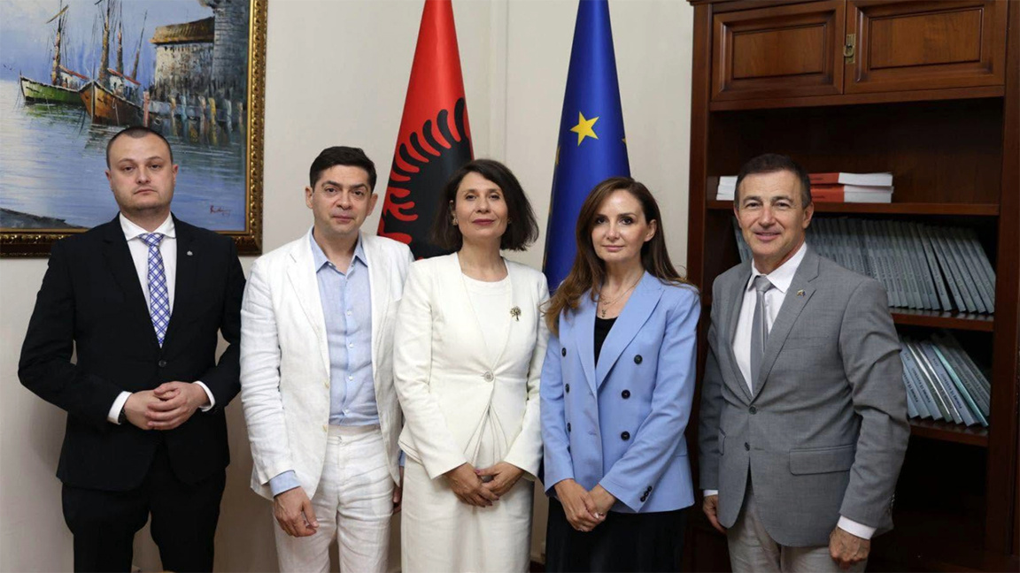 Βουλγάρικη αντιπροσωπεία στην Αλβανία