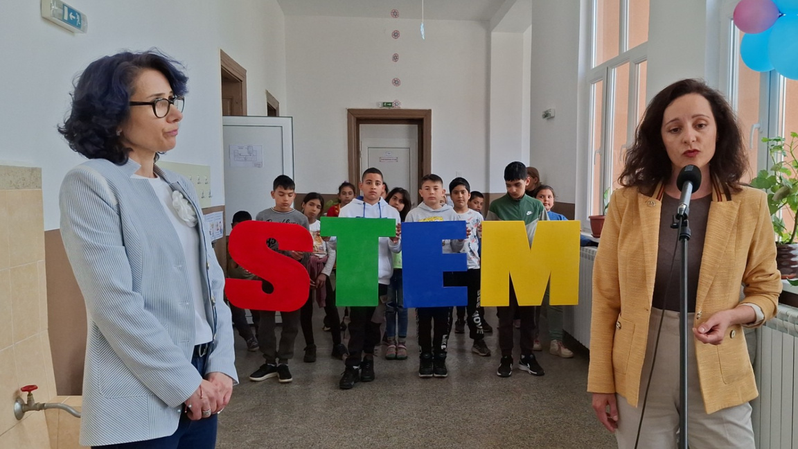 STEM център отвори врати в училището в село Стефан Караджово