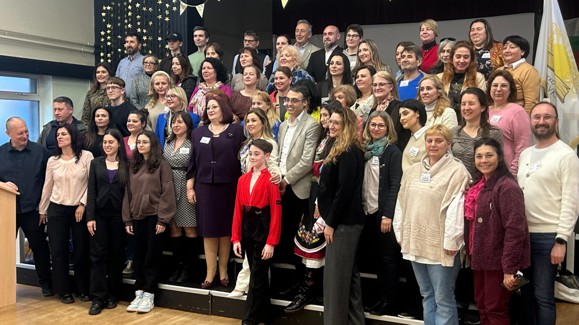 Обща снимки на участниците във форума в Дъблин