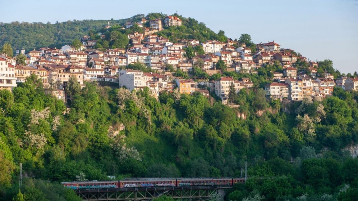 Veliko Tërnovo - një qytet i lashtë dhe i ri
