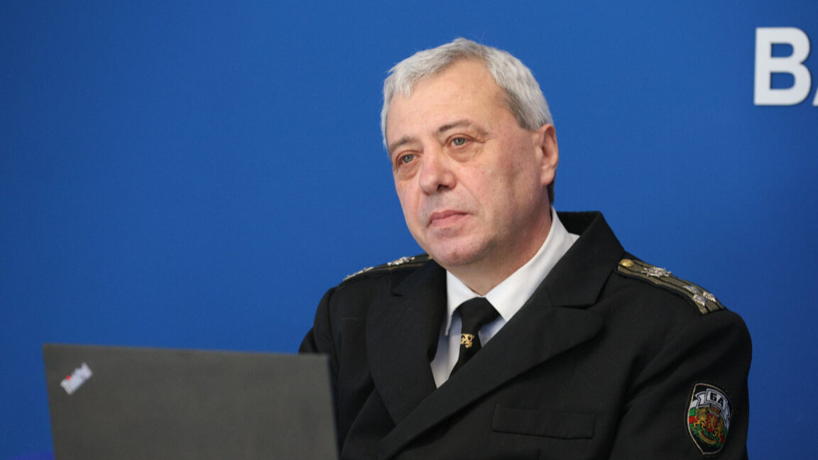 Началникът на ВВМУ: Морето не е предизвикателство, ако имаш професионални умения