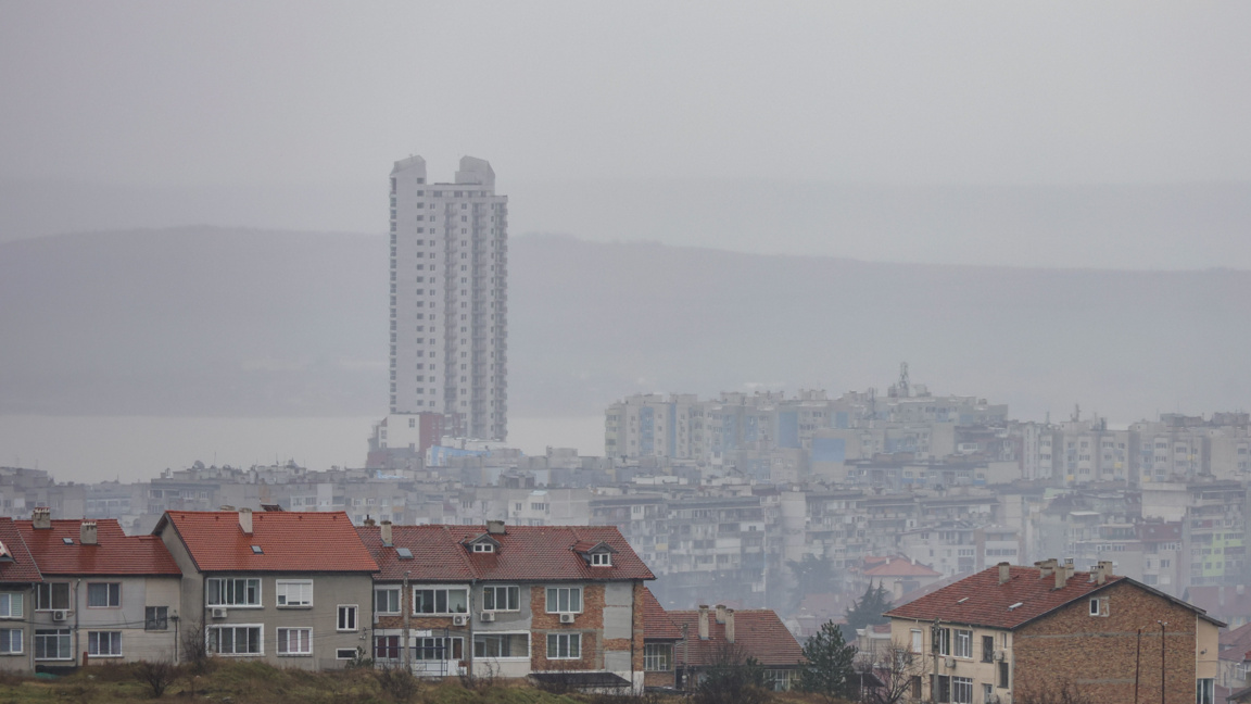 Cloudy with brief showers on Saturday, rain will ease on Palm Sunday