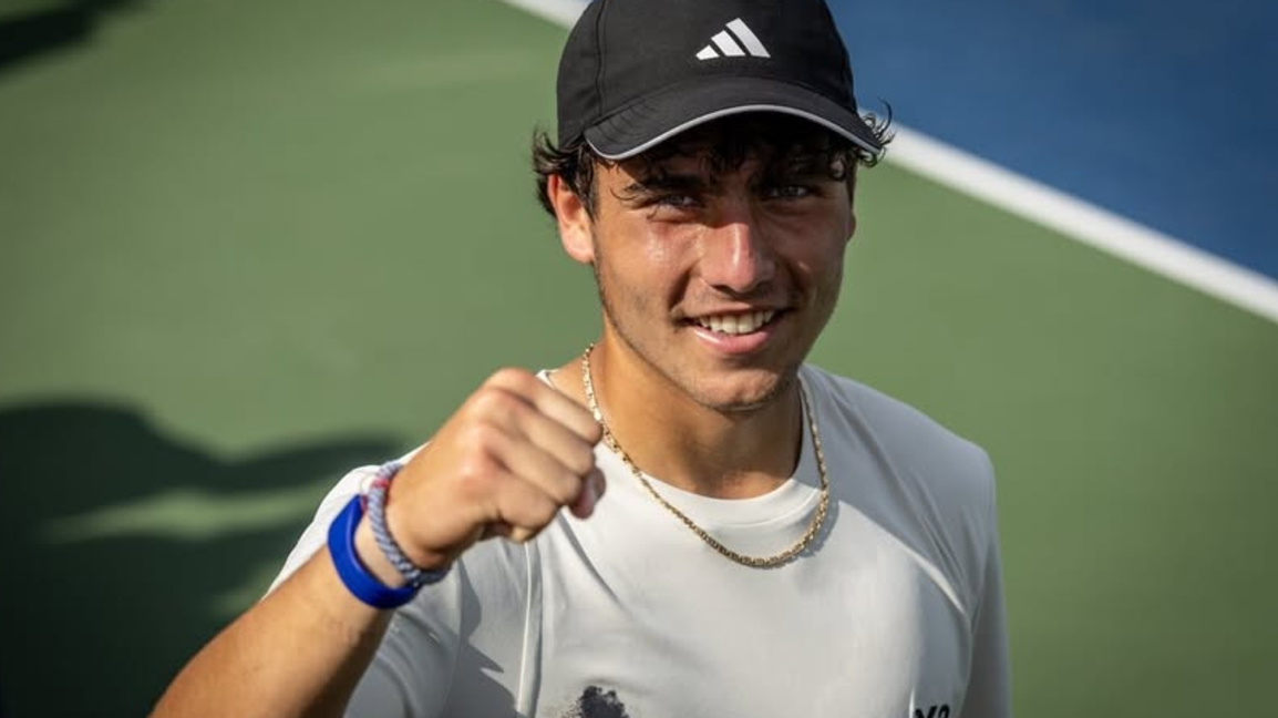 Иванов продължава с впечатляваща игра 