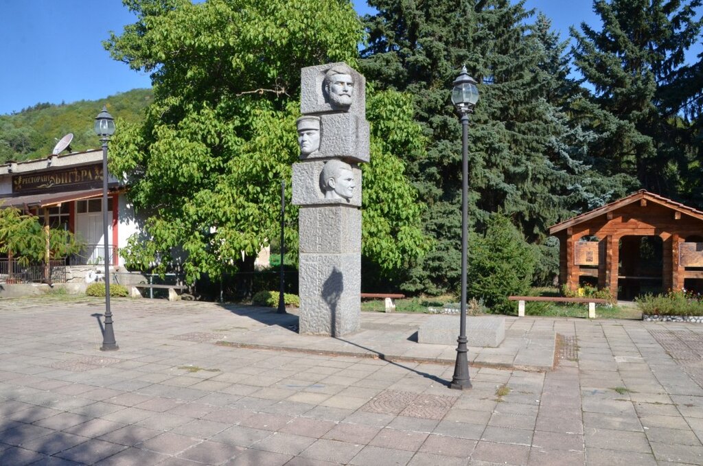 Село Железна очаква завръщането на  младите