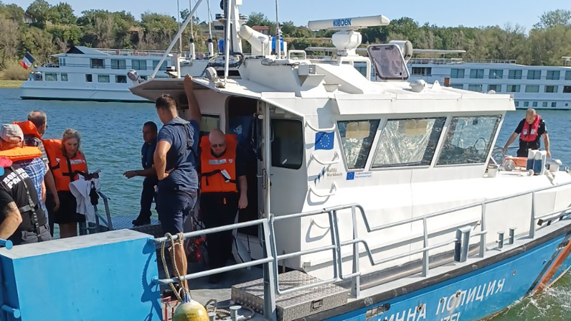 186 de turiști evacuați de pe o navă eșuată pe Dunăre, lângă Vidin