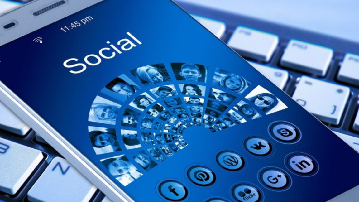 социални мрежи