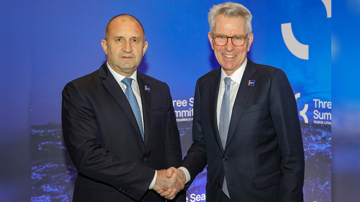 Cumhurbaşkanı Rumen Radev “Üç Deniz” zirvesine  katıldı