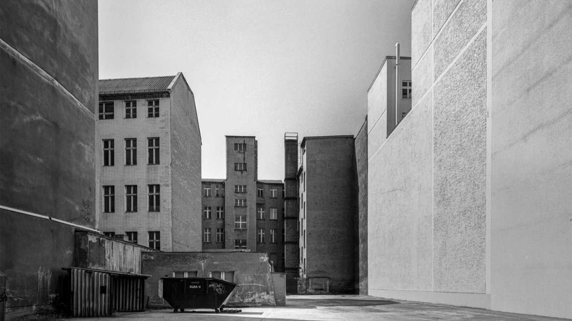 La ciudad y sus absurdos a través del objetivo de Ulrich Wüst