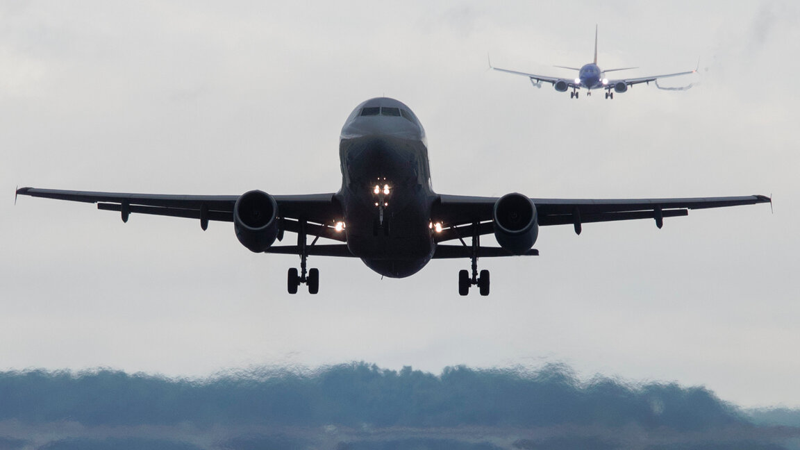 На Национална кръгла маса бяха обсъдени правата на авиопасажерите