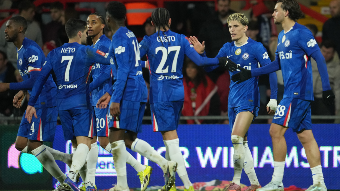 Челси получи и едногодишна условна забрана за трансфери