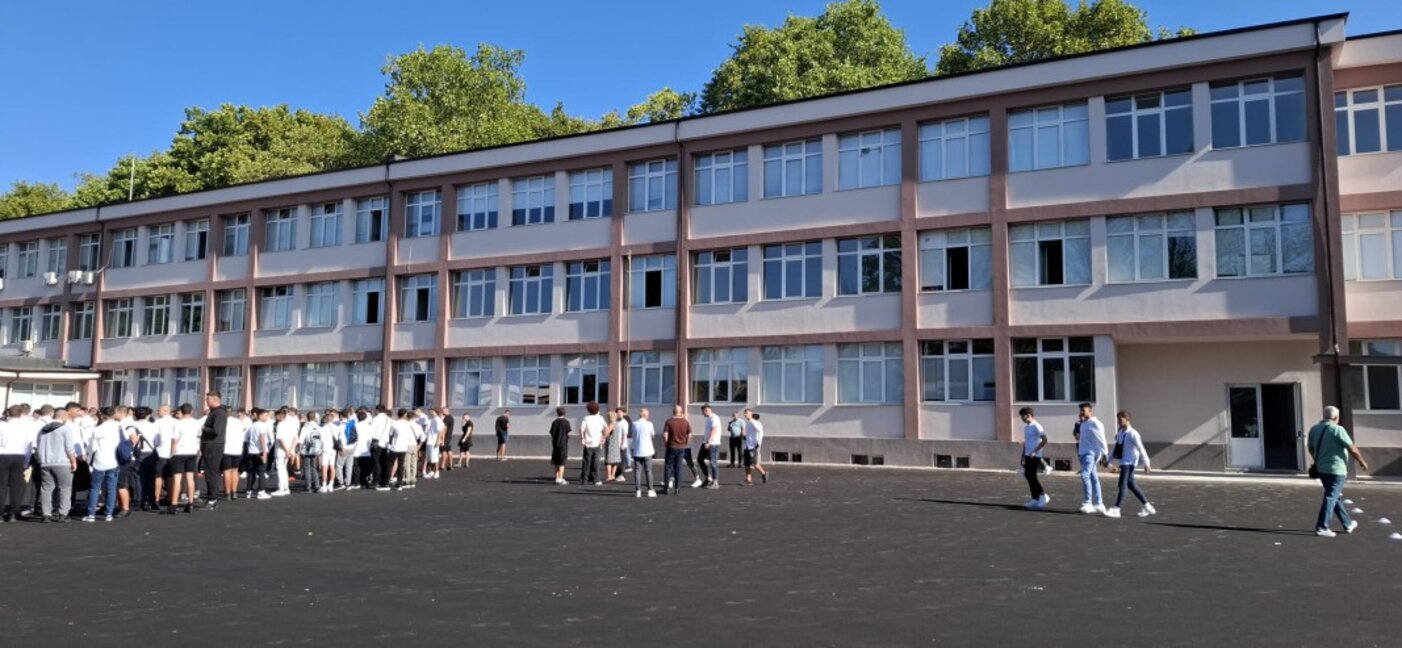Гимназията по електроника в Кърджали става център за високи постижения
