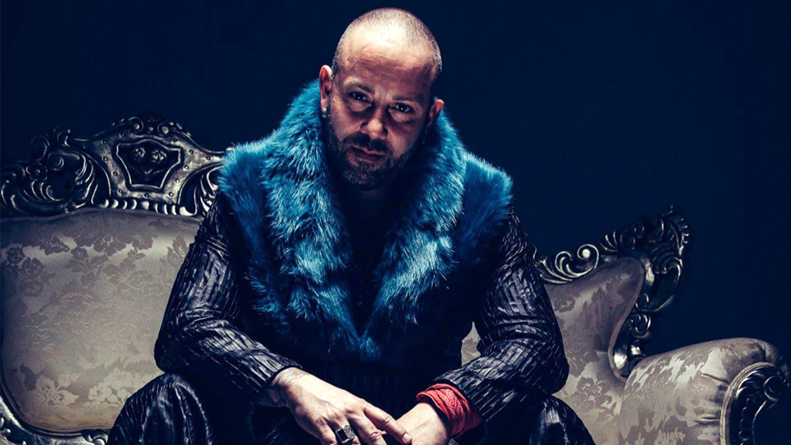 Пламен Бонев ни води към "Свят различен"