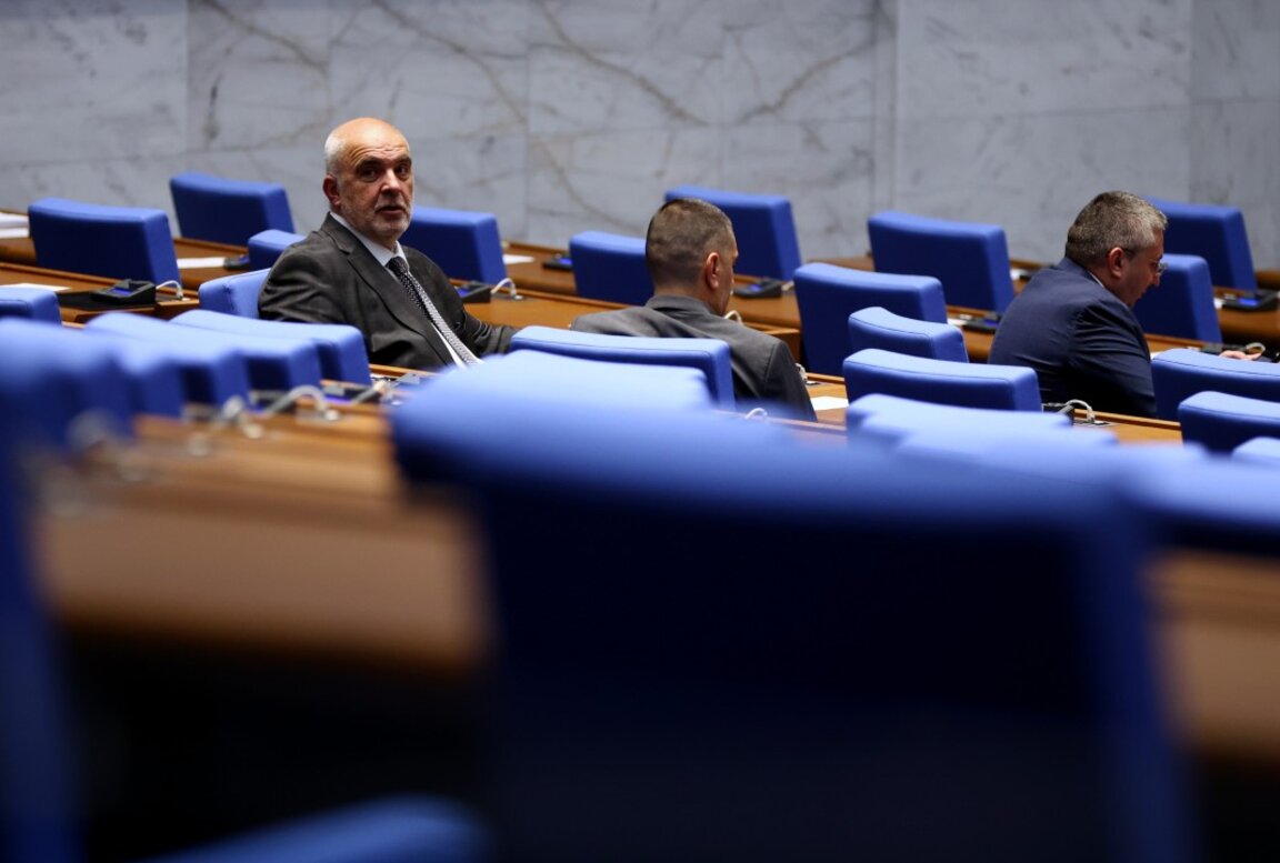 Депутатите гледат на първо четене Закона за енергийната ефективност