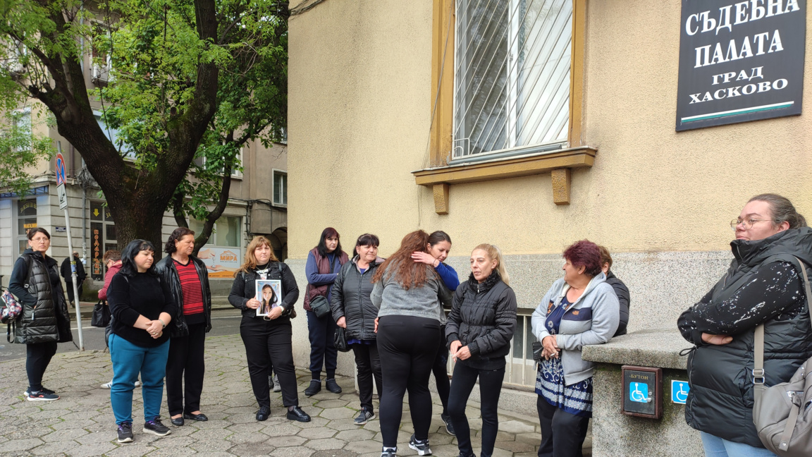 Защитата поиска домашен арест на обвинения в убийството на Магдалена