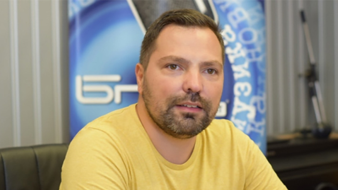 В ожесточената политическа война явно вс...