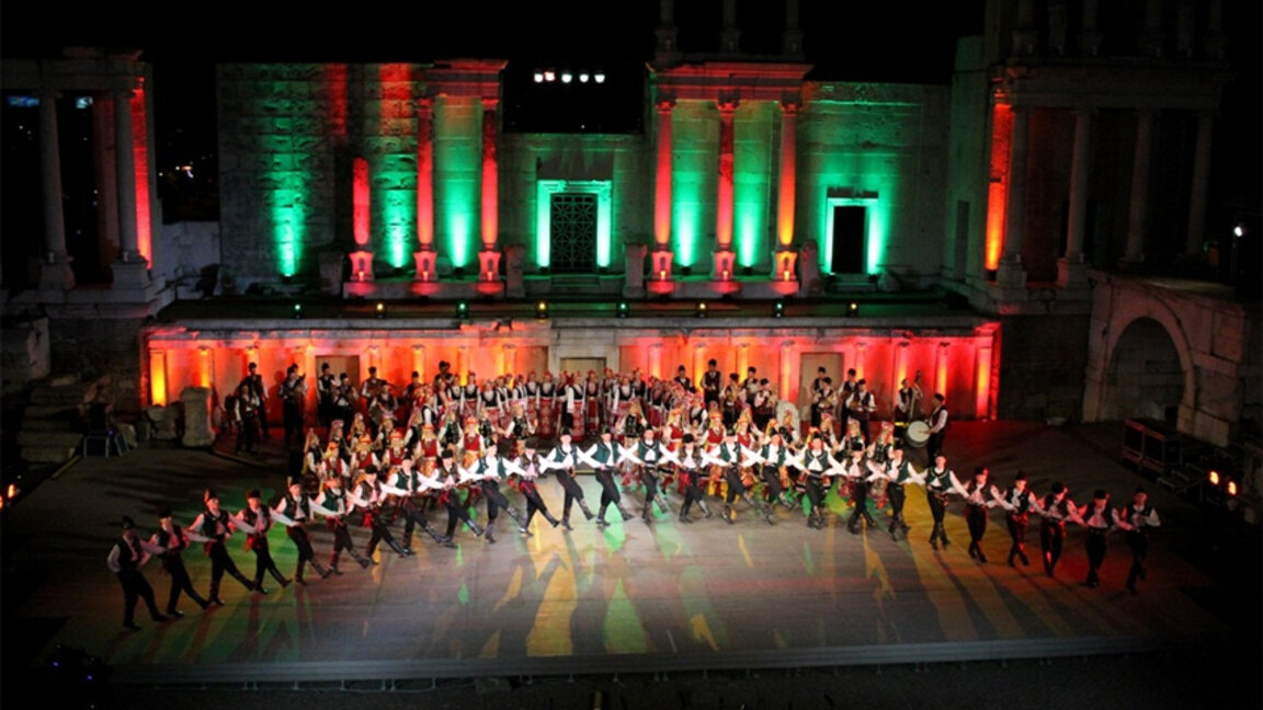 The Trakia ensemble celebrates its 50th anniversary with a gala performance at the National Palace of Culture