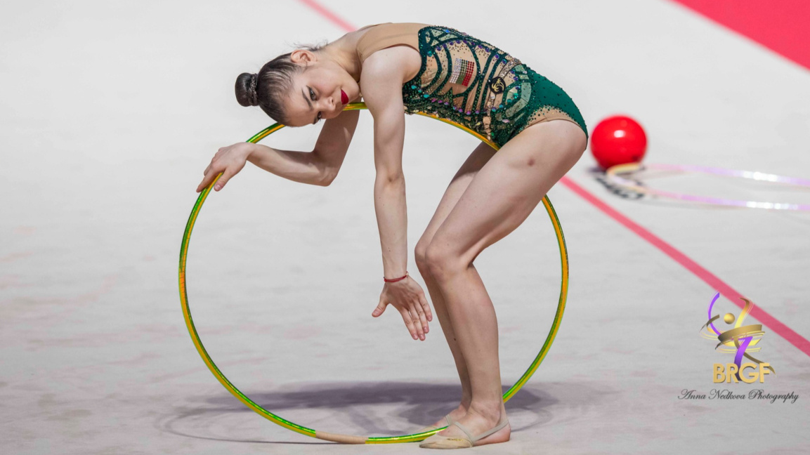 Дара Стоянова