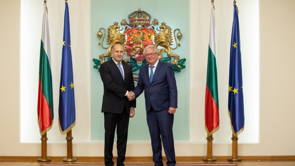Bulgaria's president Rumen RAdev (L) and Rheinmetall CEO Armin Papperger, 26 March 2025, Sofia.