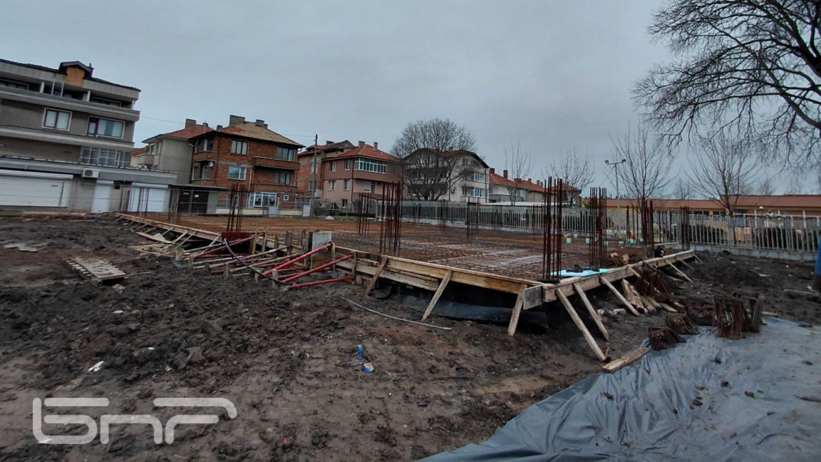 Нова сграда за младежки център изграждат в Поморие