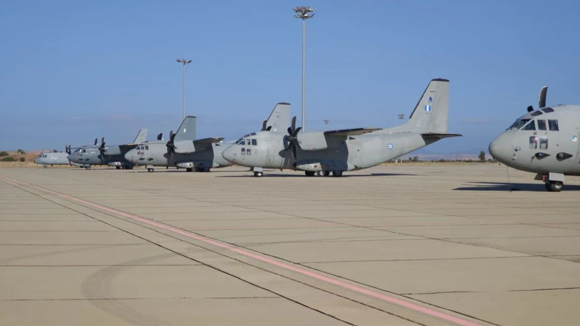 Peev: Los aviones de EE.UU. no convierten al país en un objetivo