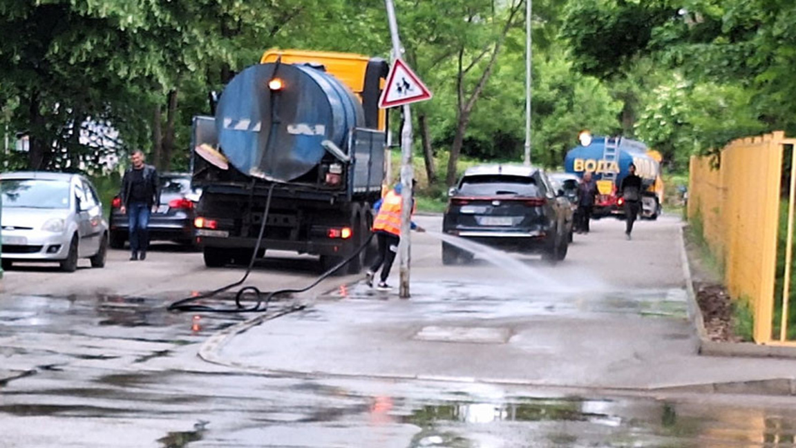 В София започва измиването на централните улици 
