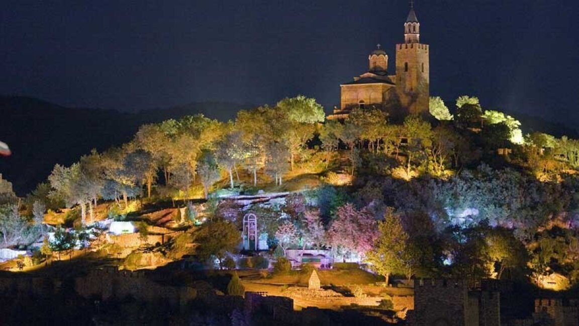 Stage of the Ages festival in Veliko Tarnovo will close tonight with musical based on Stefan Diomov's songs
